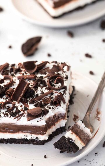 Easy Chocolate Lasagna (No-Bake) Dessert - Simple Revisions